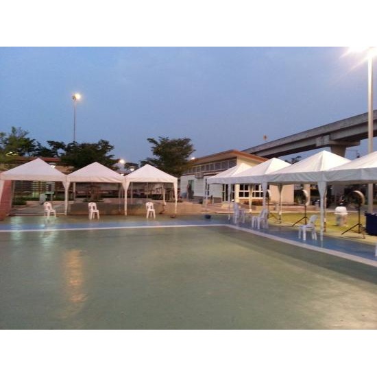 ให้เช่าเต็นท์ทรงปิระมิดสีขาว ให้เช่าเต็นท์ทรงปิระมิดสีขาว